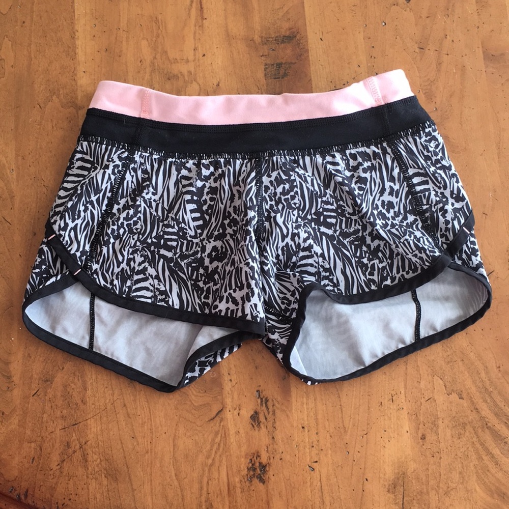 Ivivva mixed animal print shorts